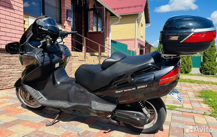 Suzuki Skywave 650