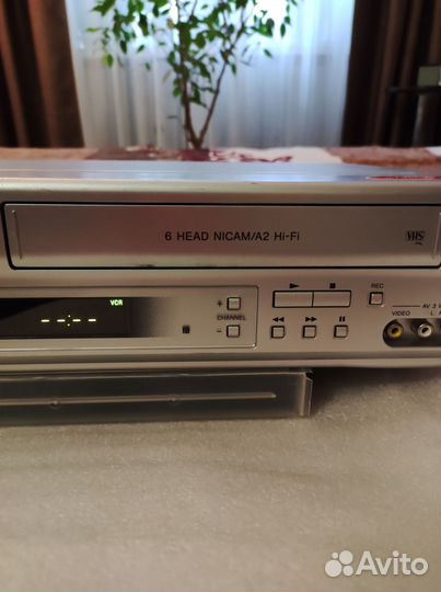 Видеомагнитофон combo aiwa