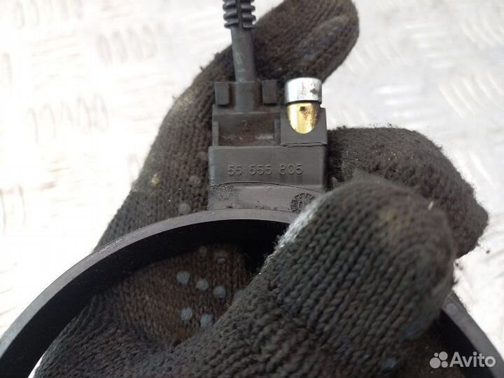 Датчик положения коленвала Chevrolet Orlando 1 1.8