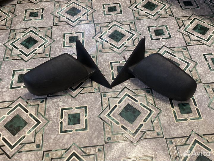 Зеркала на приору