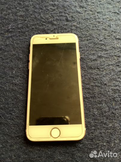 Телефон iPhone 7