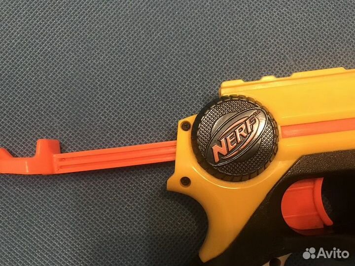 Пистолет-бластер Nerf