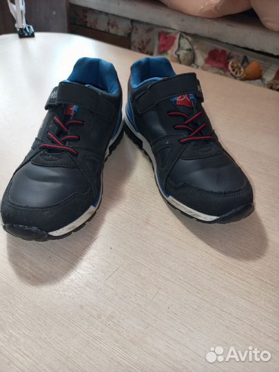 Кроссовки Kinetix 34р