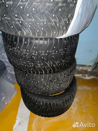 Nokian Tyres Hakkapeliitta 8 SUV 275/40 R20 и 315/35 R20 110T