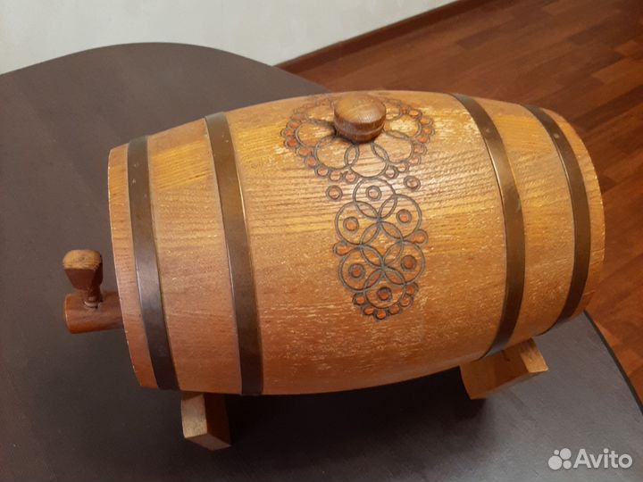 Дубовая бочка для вина, виски, др. напитков