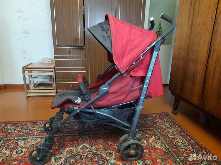 Прогулочная коляска chicco