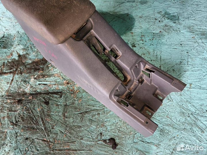 Подлокотник Mazda 6 GG