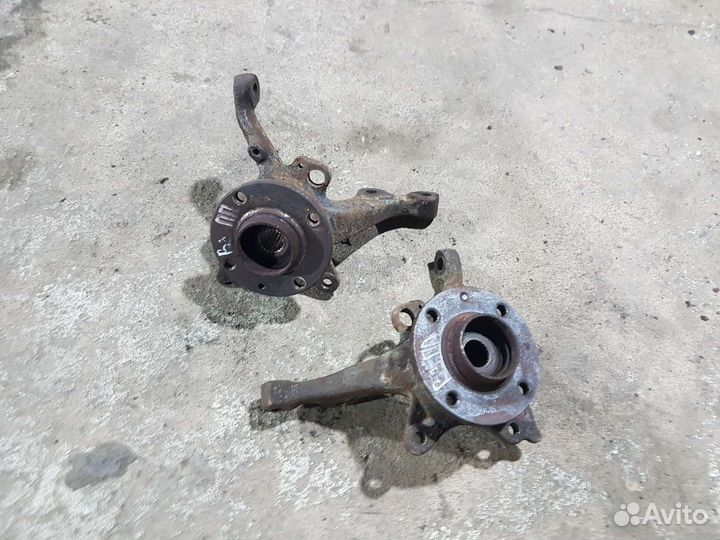 Кулак поворотный Volkswagen Passat B3