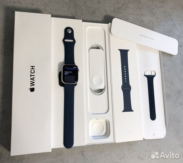 Apple Watch SE 44 mm Отличное Состояние