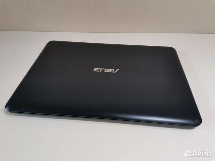 Ультратонкий Asus E402