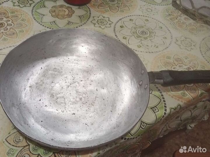 Сковорода металлическая с ручкой СССР