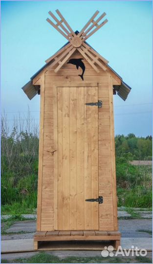 Дачный туалет деревянный с установкой QHM