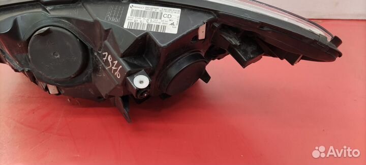 Фара передняя правая Renault Kaptur