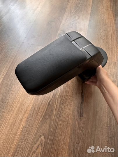 Pasform Подлокотник для Skoda Rapid VW Polo 20