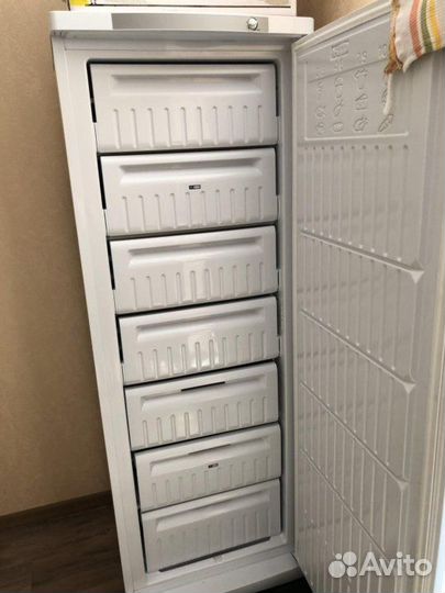 Морозильник Indesit MFZ16