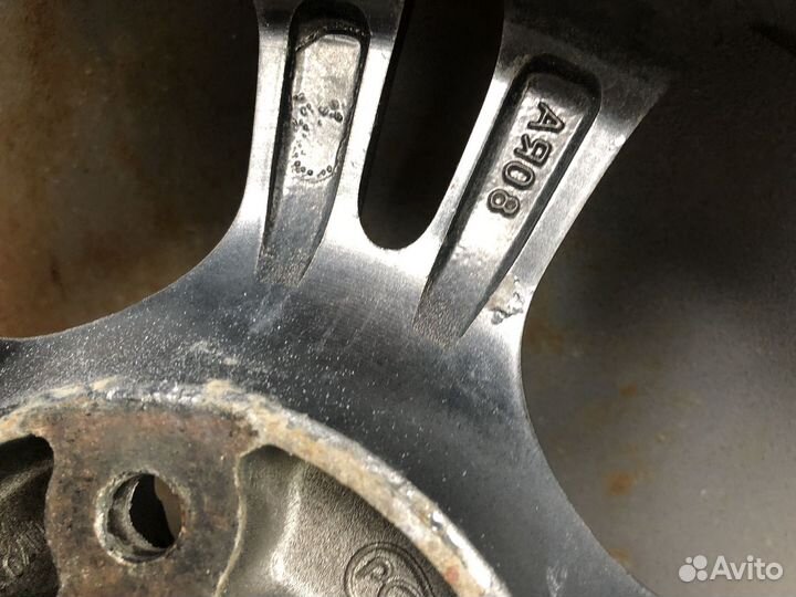 Продам зимнюю резину на дисках