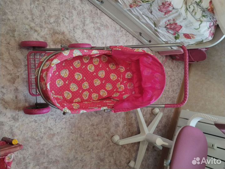 Коляска кукольная