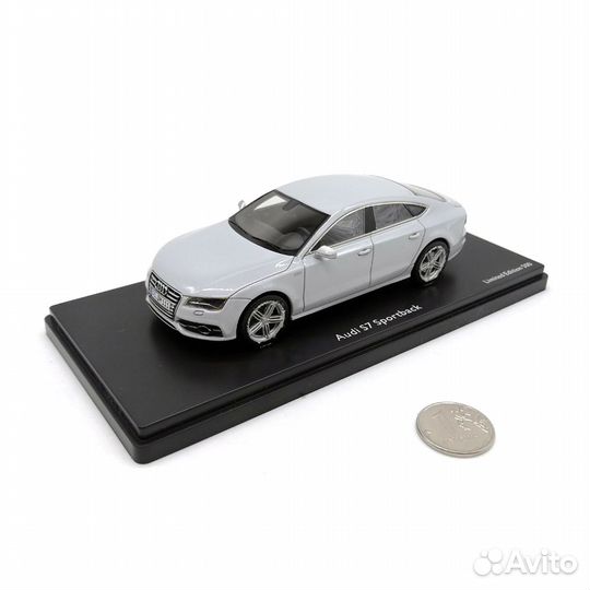 Модель автомобиля Schuco Audi S7 Sportback 1:43