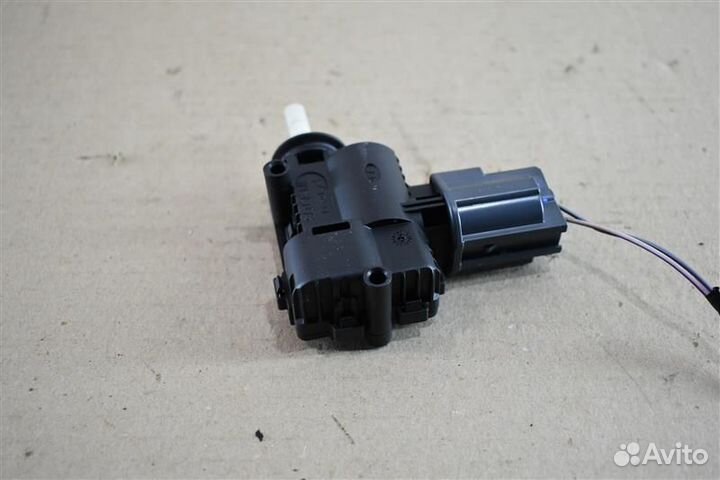 Замок лючка бензобака Ford Mondeo 4 поколение qxba