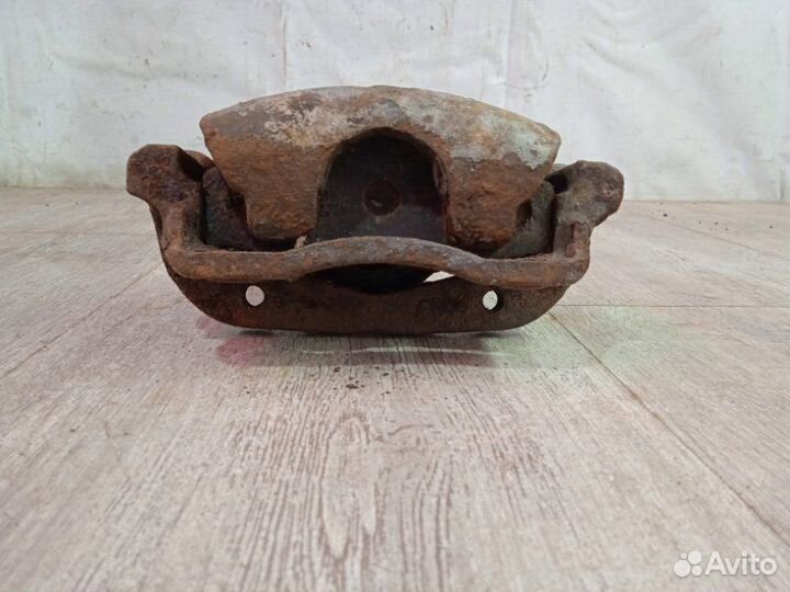 Суппорт передний правый Skoda Felicia 1 1999