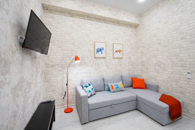 2-к. квартира, 55 м², 3/6 эт.