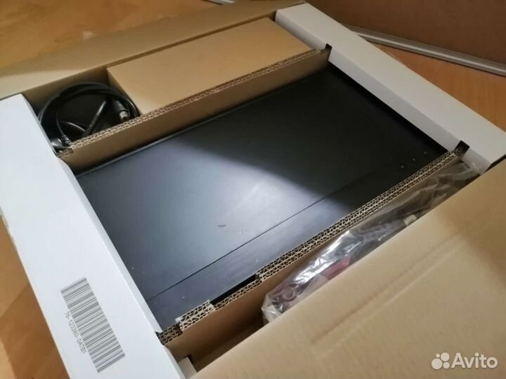 Продам 3d blu-ray-плеер philips BDP5500S/51