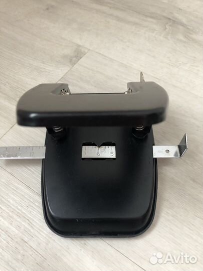 Дырокол для бумаги KW-Trio до 70 листов