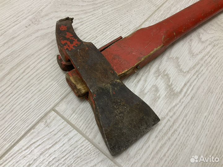 Топор СССР пожарный