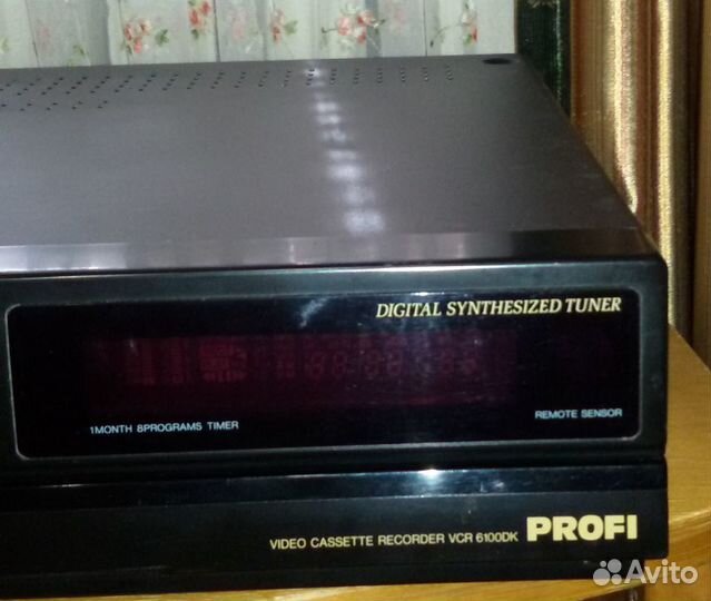 Видеомагнитофон 