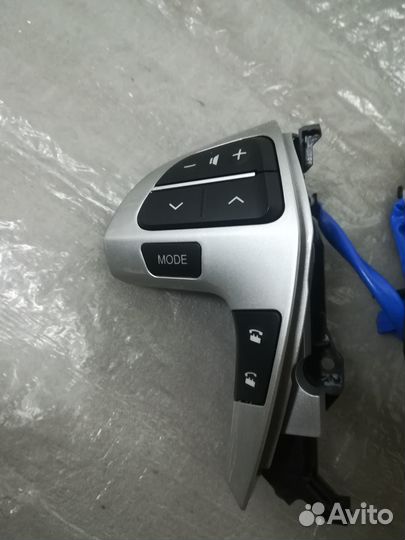 Кнопки на руль toyota camry 40/ новые