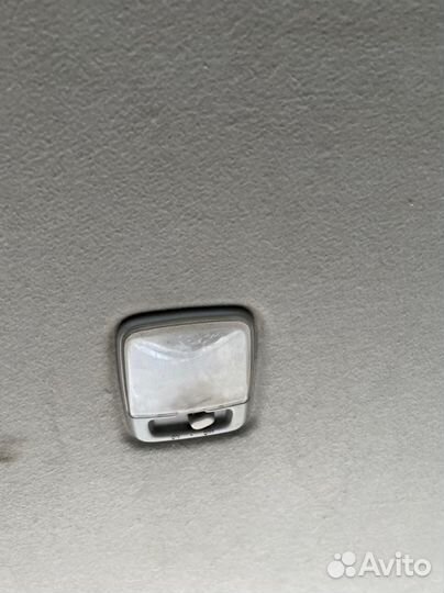 Плафон освещения салона задний Nissan Serena C24