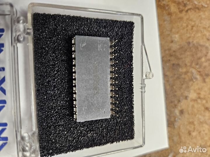 Микросхема цап Analog Devices AD1865N-J