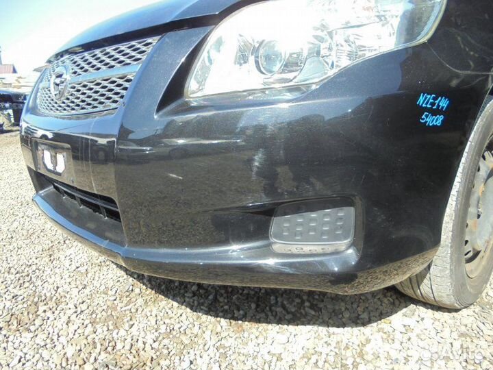 Бампер передний Toyota Corolla Fielder NZE144