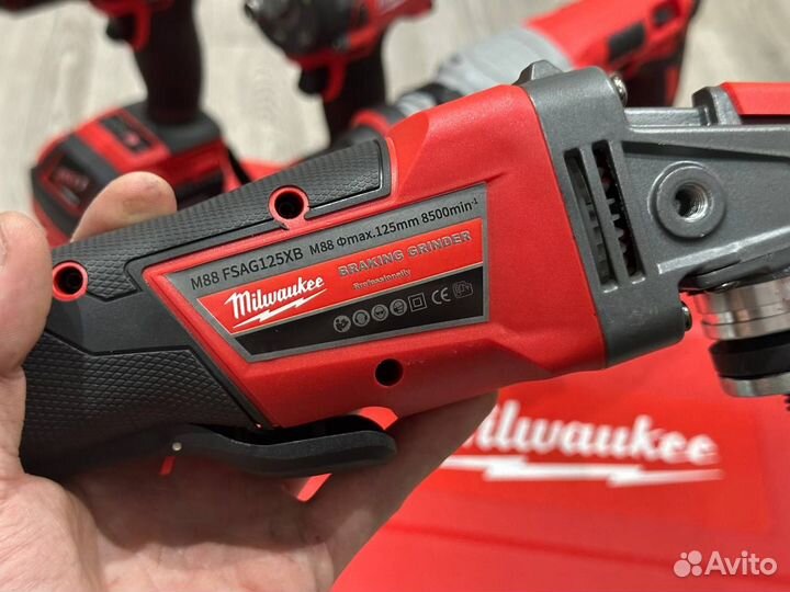 Набор инструментов Milwaukee 4в1 (Арт.64700)