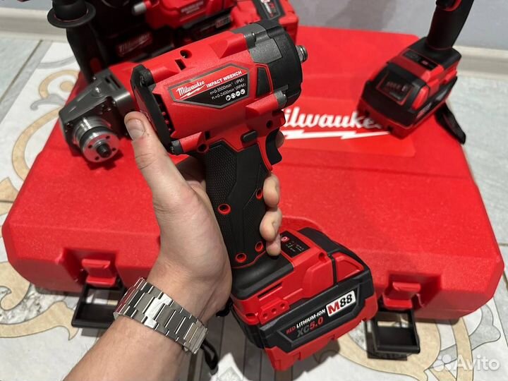 Профессиональный набор Milwaukee 4в1 (Арт.49801)