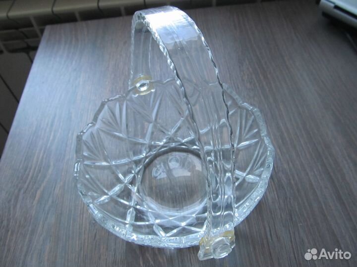 Вазочка для конфет. Германия. Стекло. Ручка пластм