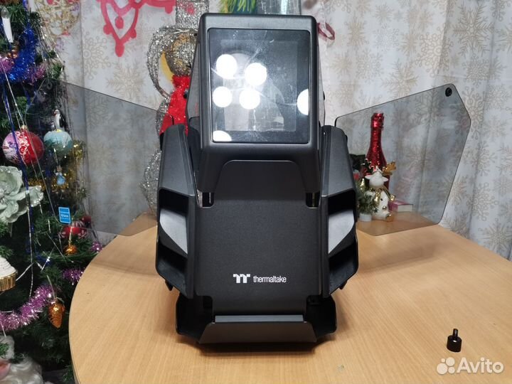 Корпус termaltake AH T200