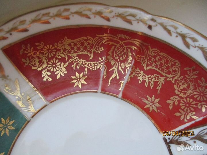 Блюдце из сервиза 
