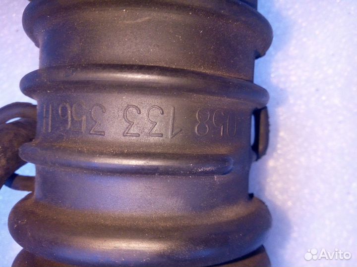 Патрубок воздушного фильтра A4 Passat B5 1.8T