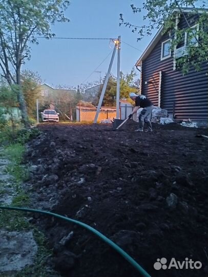 Садовые работы, перекопка земли мотоблоком