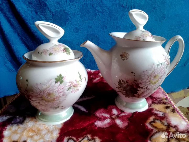 Заварочный чайник и сахарница(форфор)