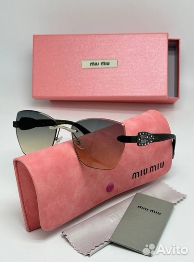 Солнцезащитные очки miu miu