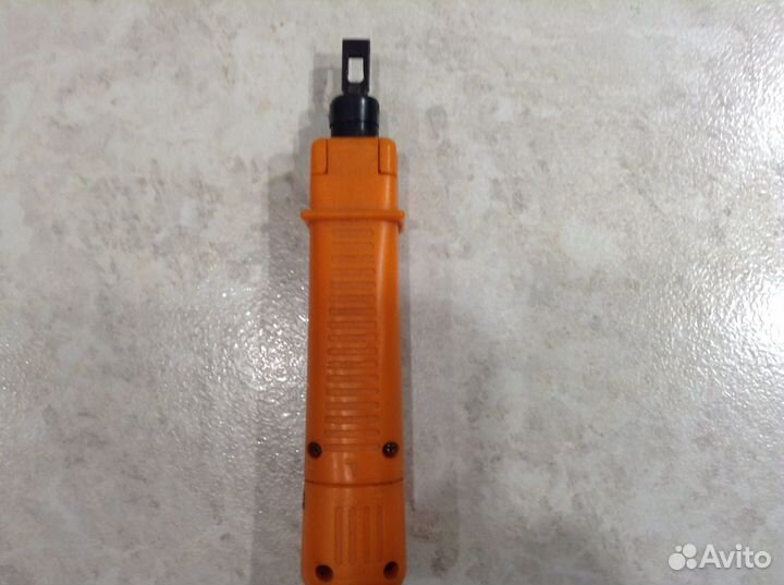 Инструмент для заделки проводов в кроссы