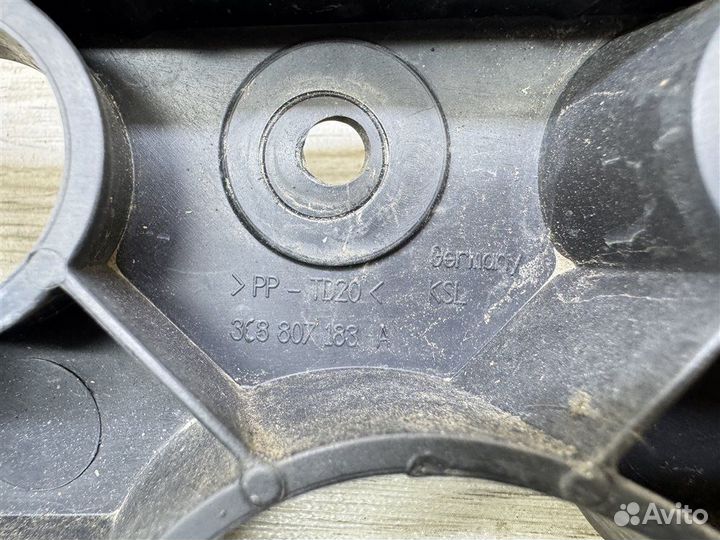 Кронштейн бампера левый Volkswagen Passat CC