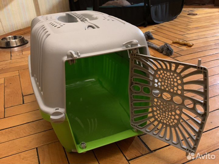 Переноска для кошек и собак