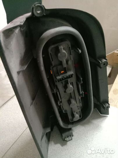 Фара задняя правая Мерседес Вито