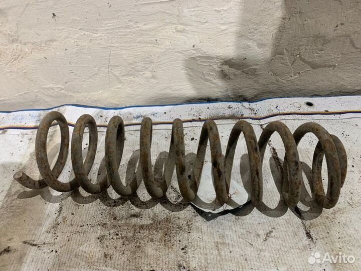 Пружина задняя 80/90 B4 1992-1995