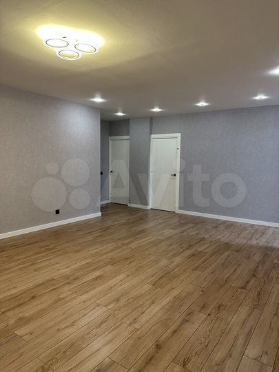 4-к. квартира, 106 м², 2/7 эт.