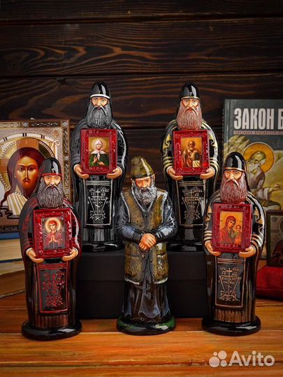 Статуэтка церковная с разными иконами