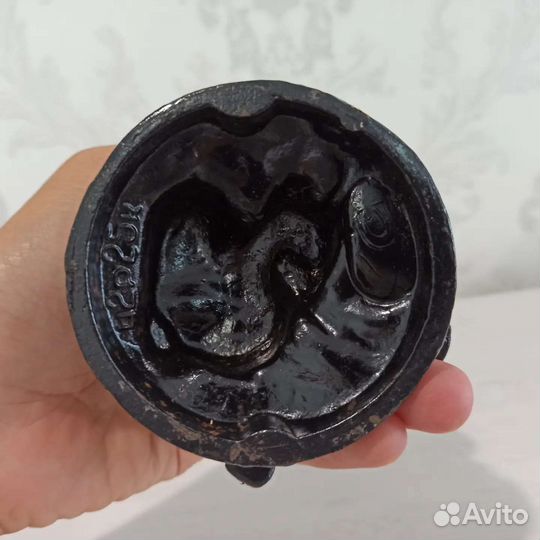 Статуэтка мальчик с голубями